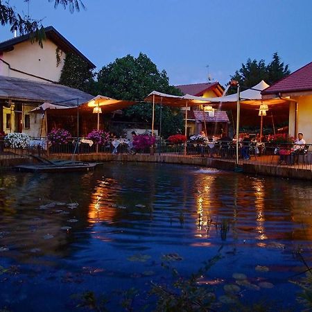 برانيانا ميلانيسي Agriturismo Cascina Madonnina المظهر الخارجي الصورة