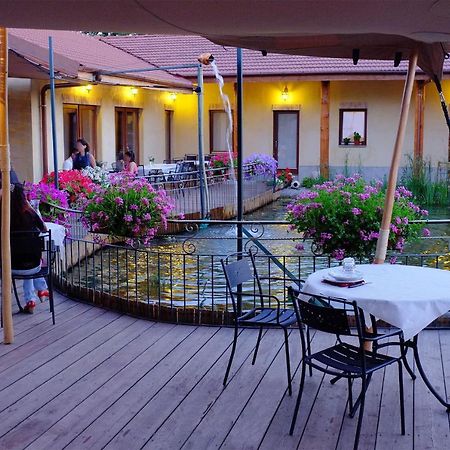 برانيانا ميلانيسي Agriturismo Cascina Madonnina المظهر الخارجي الصورة