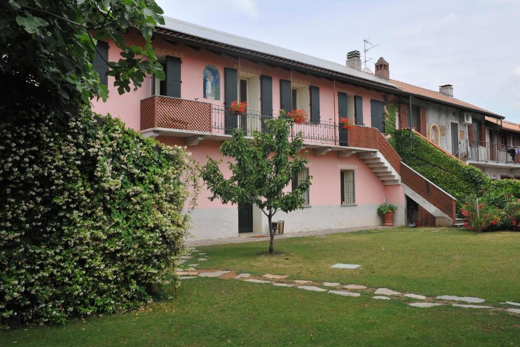 برانيانا ميلانيسي Agriturismo Cascina Madonnina المظهر الخارجي الصورة